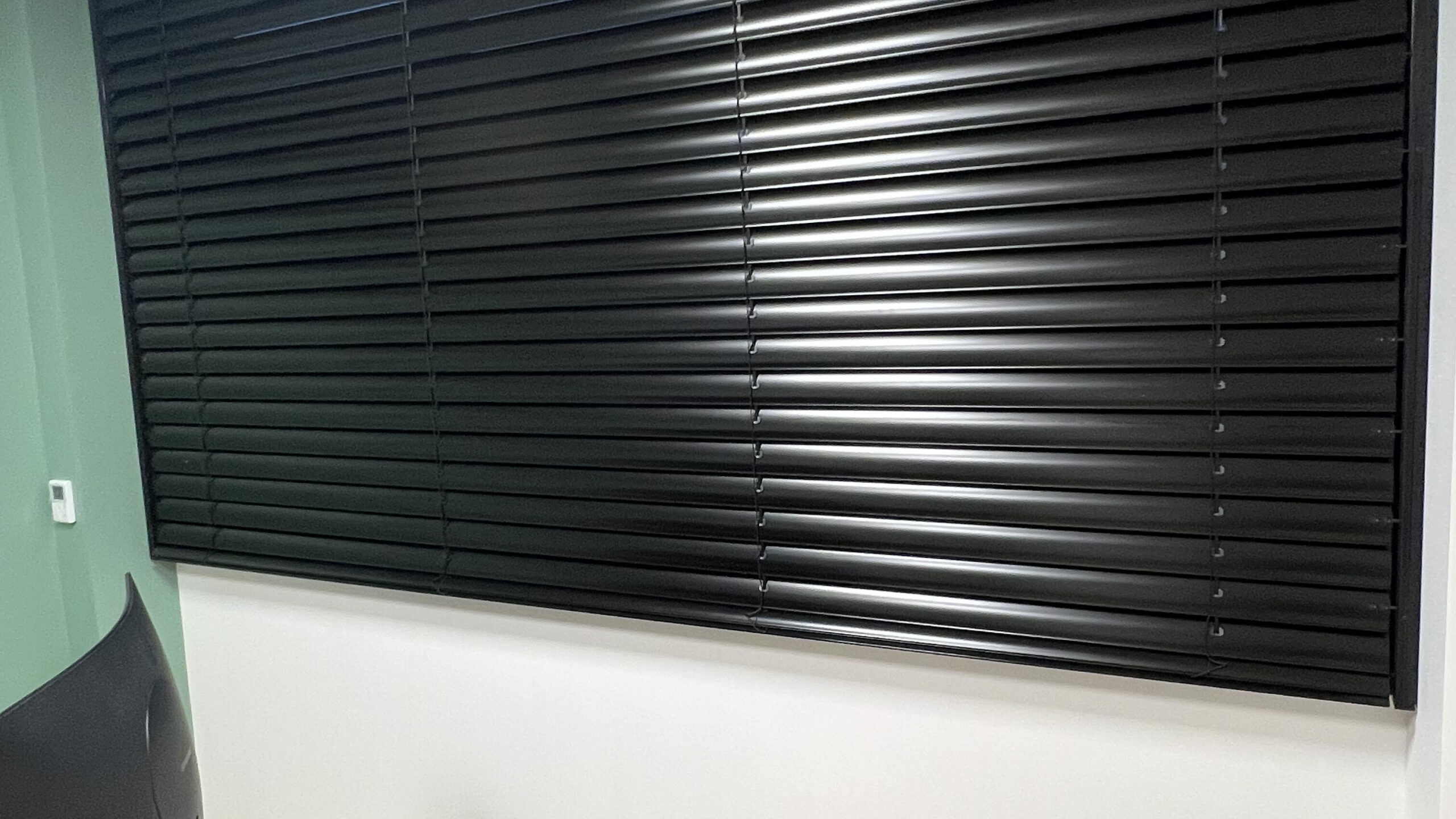 Stores extérieurs 47 IMG 2847 edited scaled