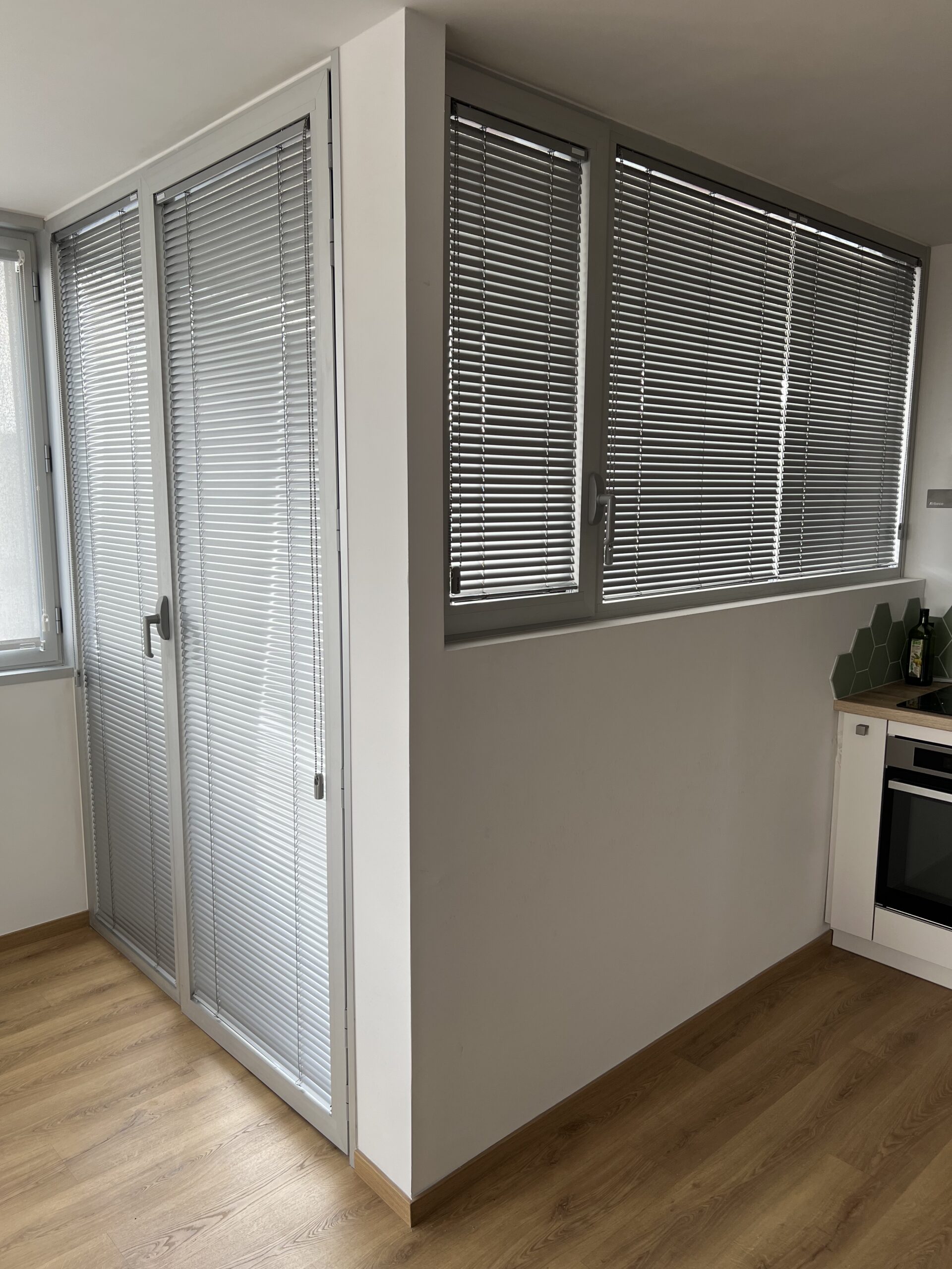 Stores intérieurs 33 IMG 4364 scaled