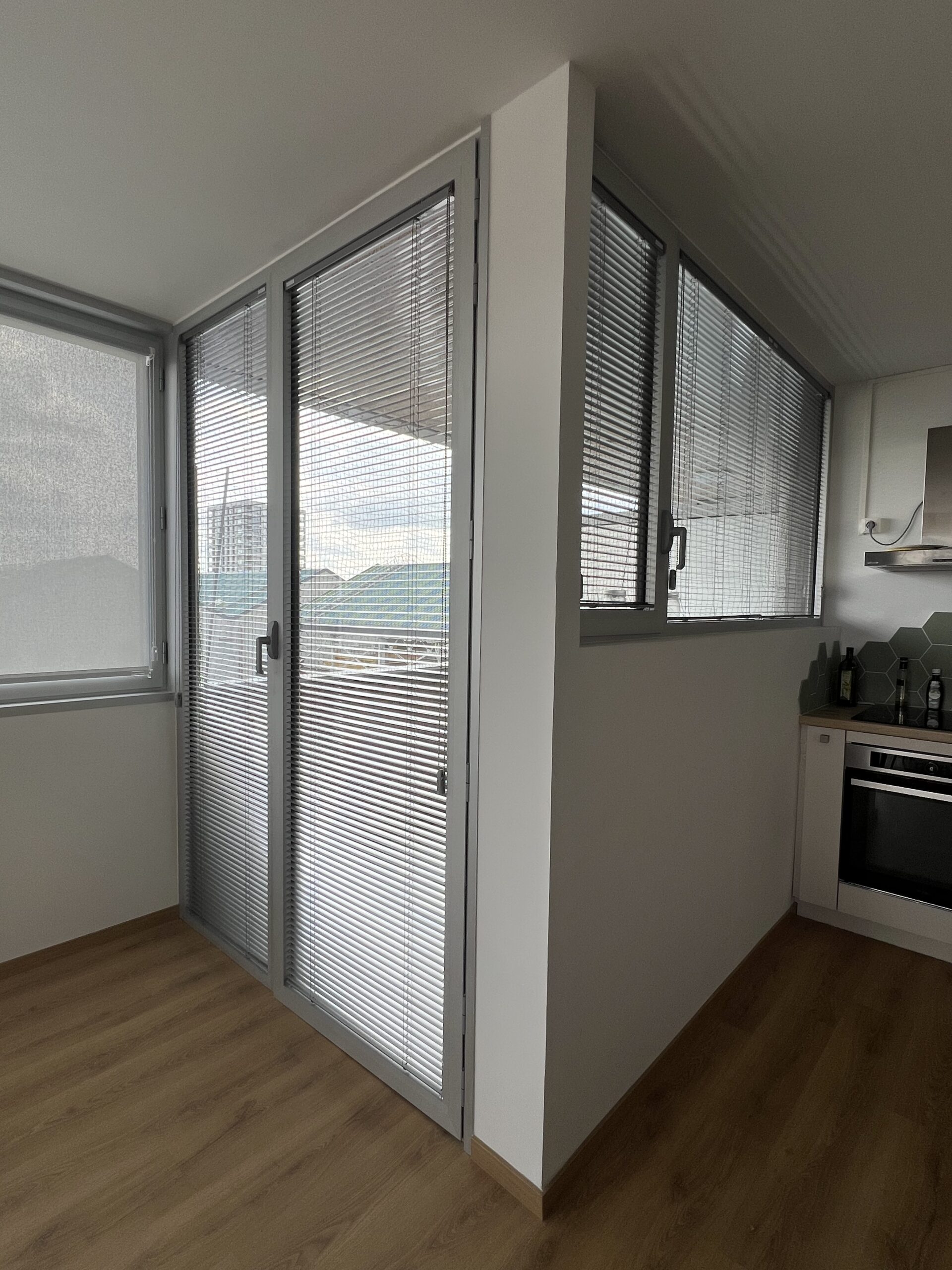 Stores intérieurs 30 IMG 4367 scaled