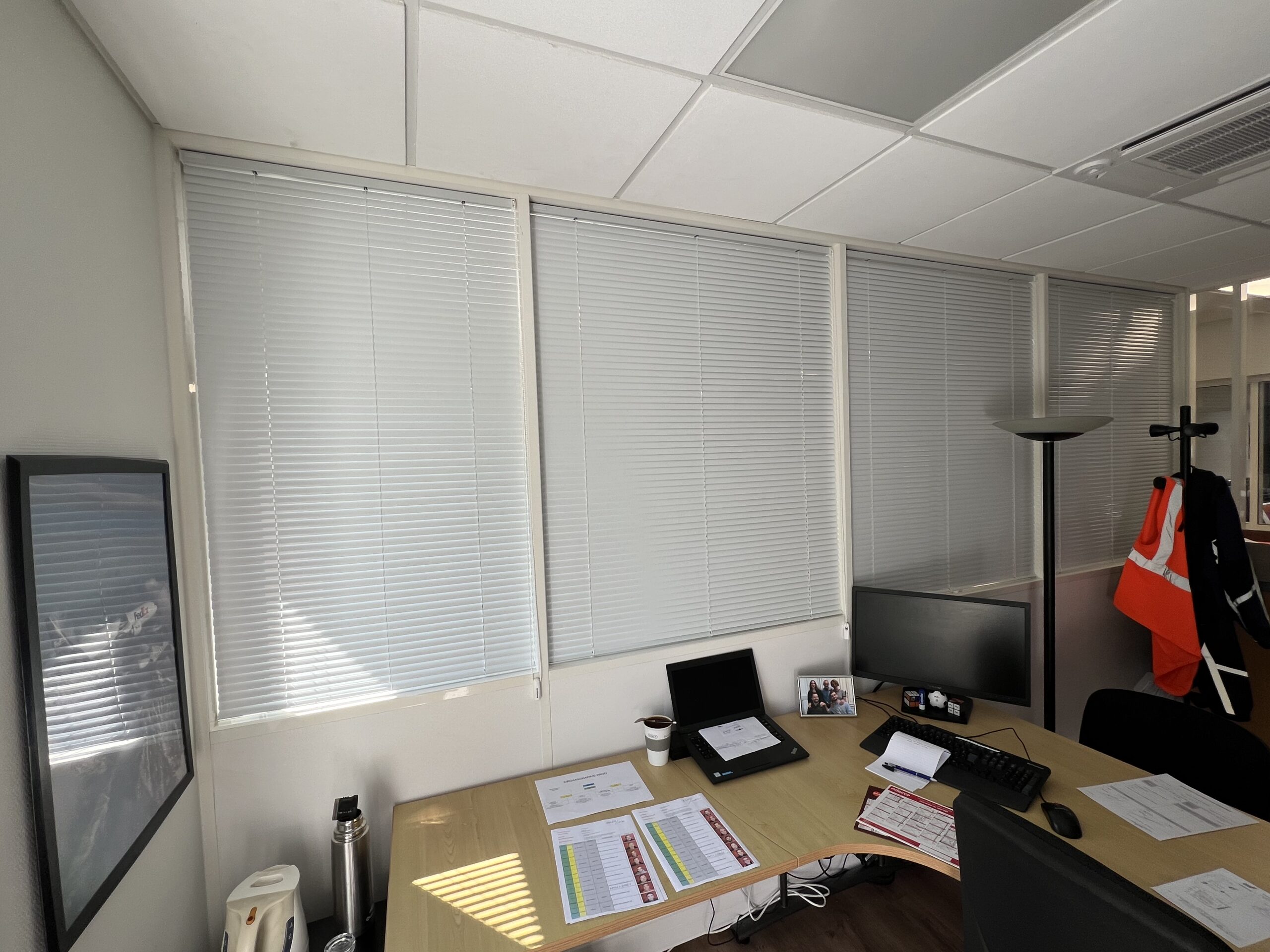 Stores intérieurs 27 IMG 4413 scaled