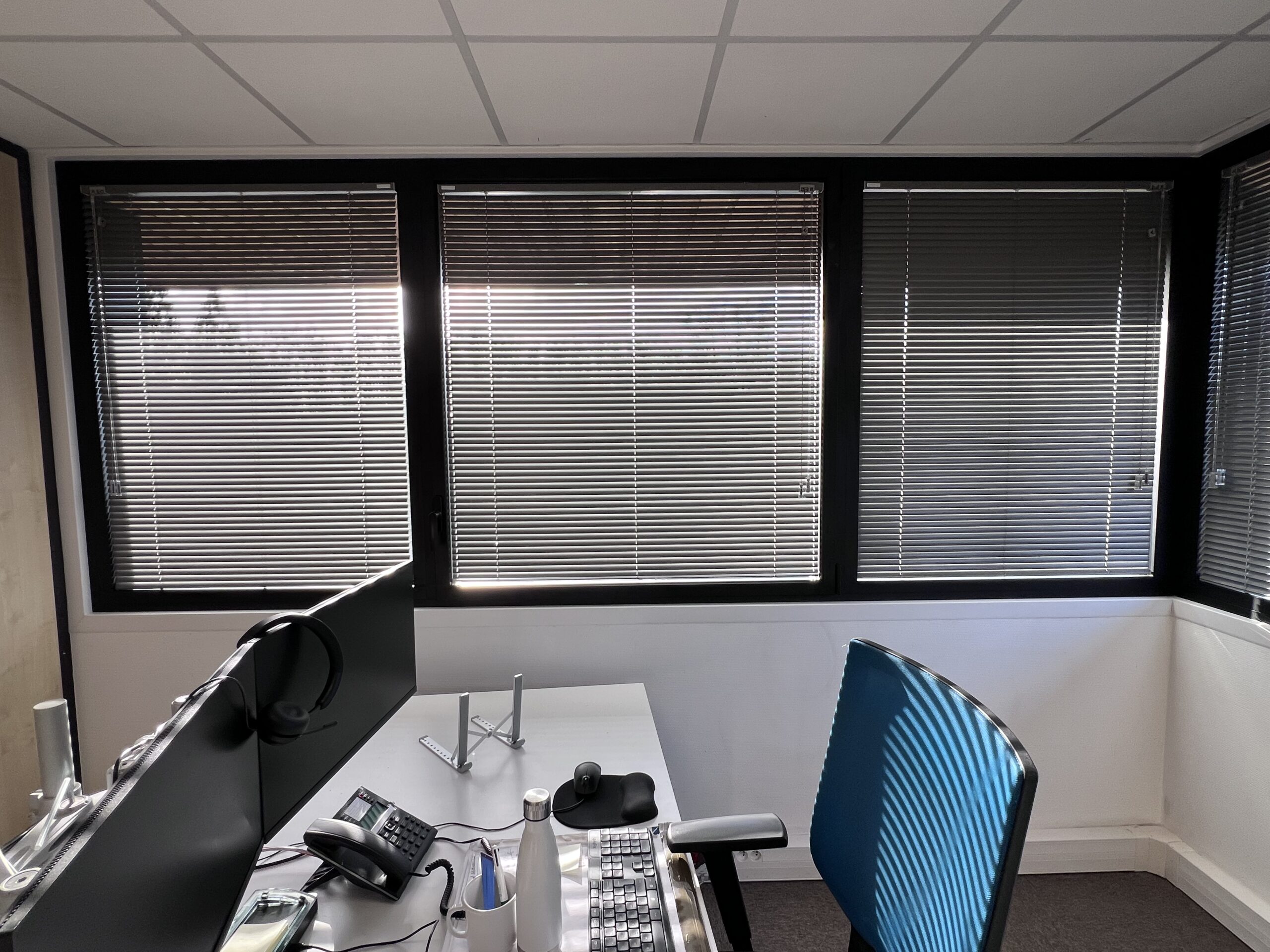 Stores intérieurs 23 IMG 5881 scaled