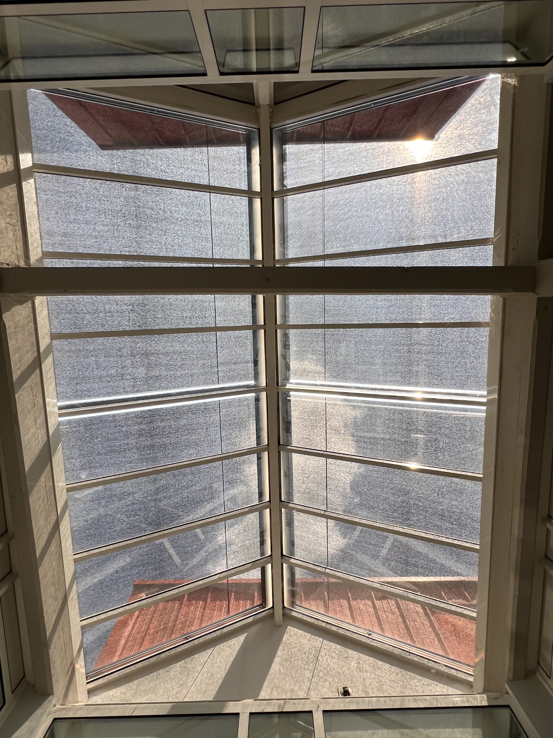 Stores extérieurs 31 IMG 7030 scaled