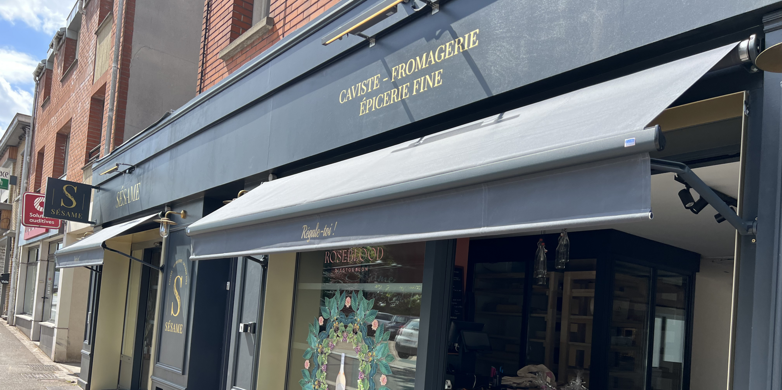 Store a projection 545x272 1 scaled