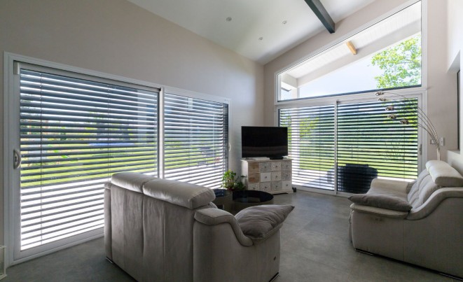 Stores extérieurs 40 brise soleil orientable soprofen